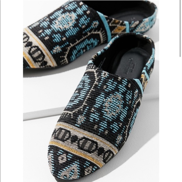 Urban Outfitters Shoes - UO URBAN OUTFITTERS TAPESTRY MULE